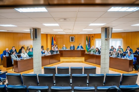«Parece que están esperando a que la Torre de Cerrillos se caiga»