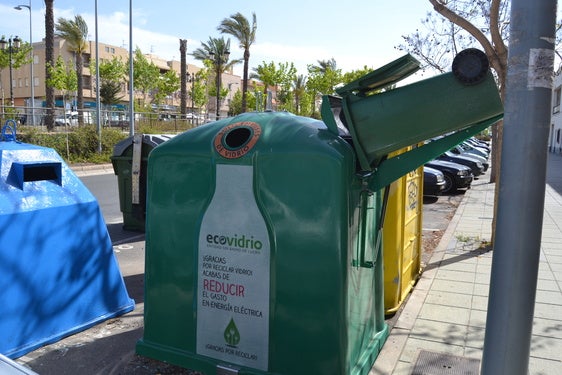 Más de 120 toneladas de vidrio recoge Vícar durante el año 2023