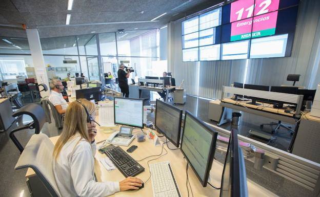 Herido un trabajador al caer de un andamio de 5 metros en Roquetas de Mar