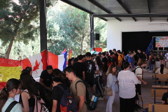 Una gran cantidad de participantes asistieron al evento en el centro educativo de Aguadulce.