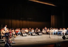 Un momento del evento en el Teatro Auditorio de Roquetas de Mar.