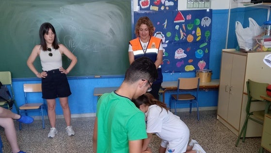 Bomberos del Poniente realizan una formación de prevención en La Mojonera