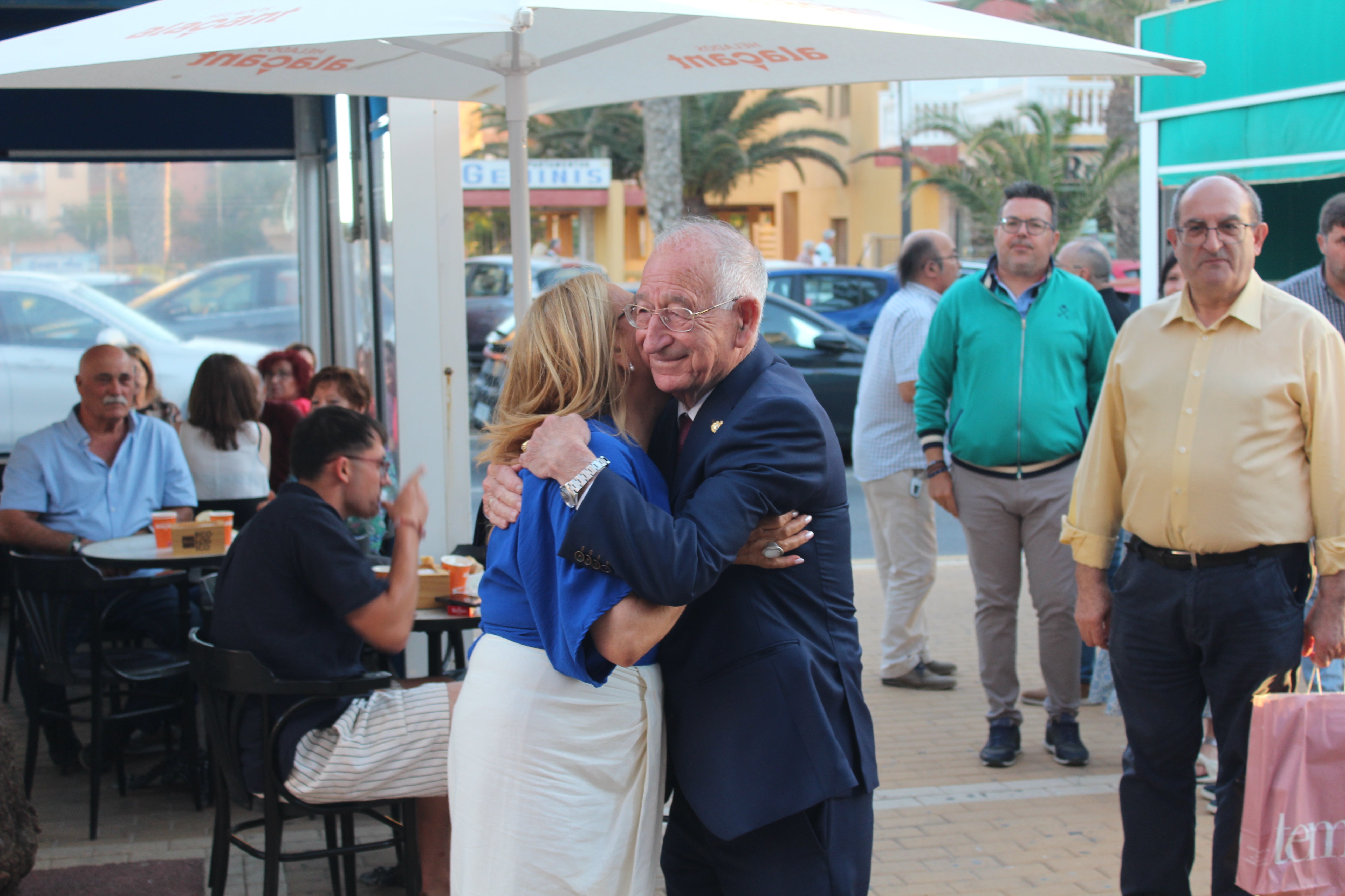 Así fue la celebración del 50 aniversario de la Heladería Alacant de Roquetas de Mar