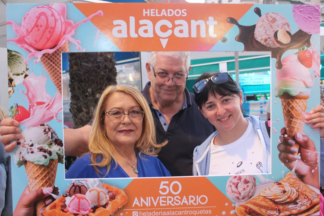 Así fue la celebración del 50 aniversario de la Heladería Alacant de Roquetas de Mar