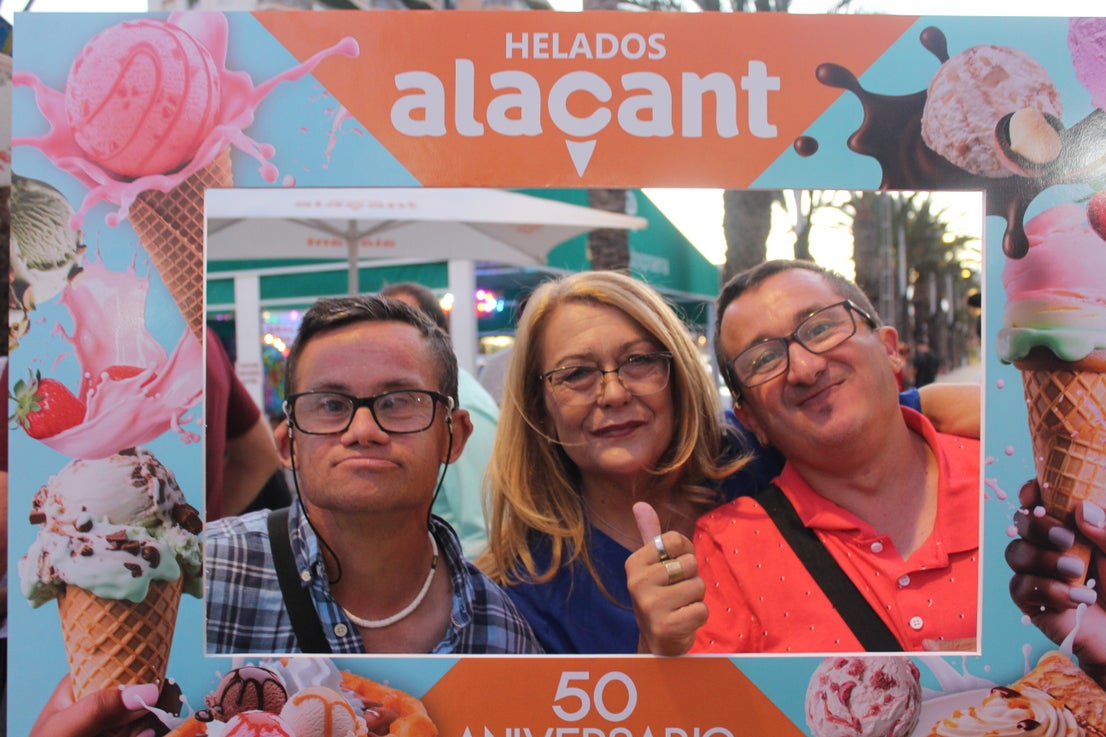 Así fue la celebración del 50 aniversario de la Heladería Alacant de Roquetas de Mar