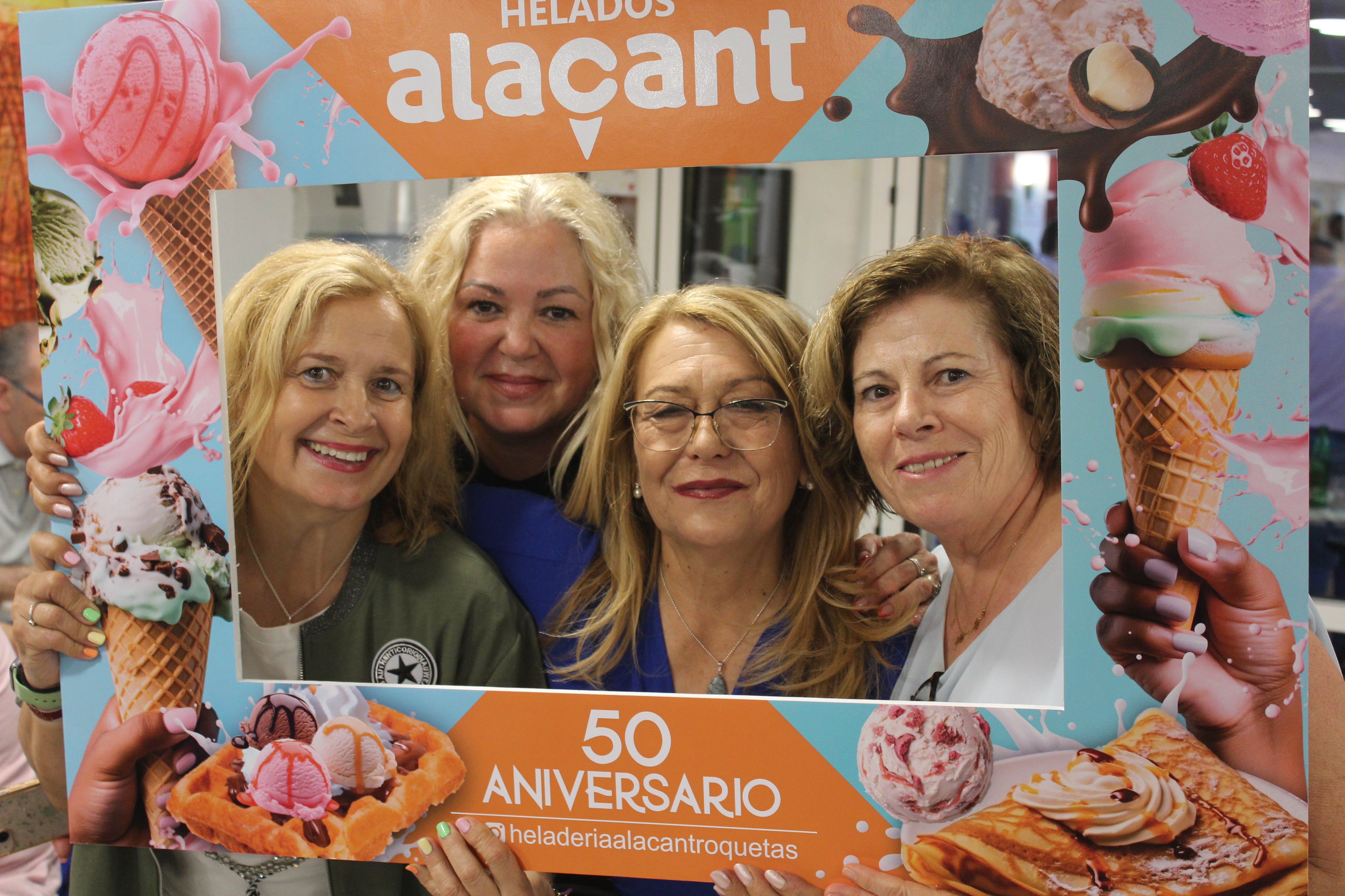 Así fue la celebración del 50 aniversario de la Heladería Alacant de Roquetas de Mar