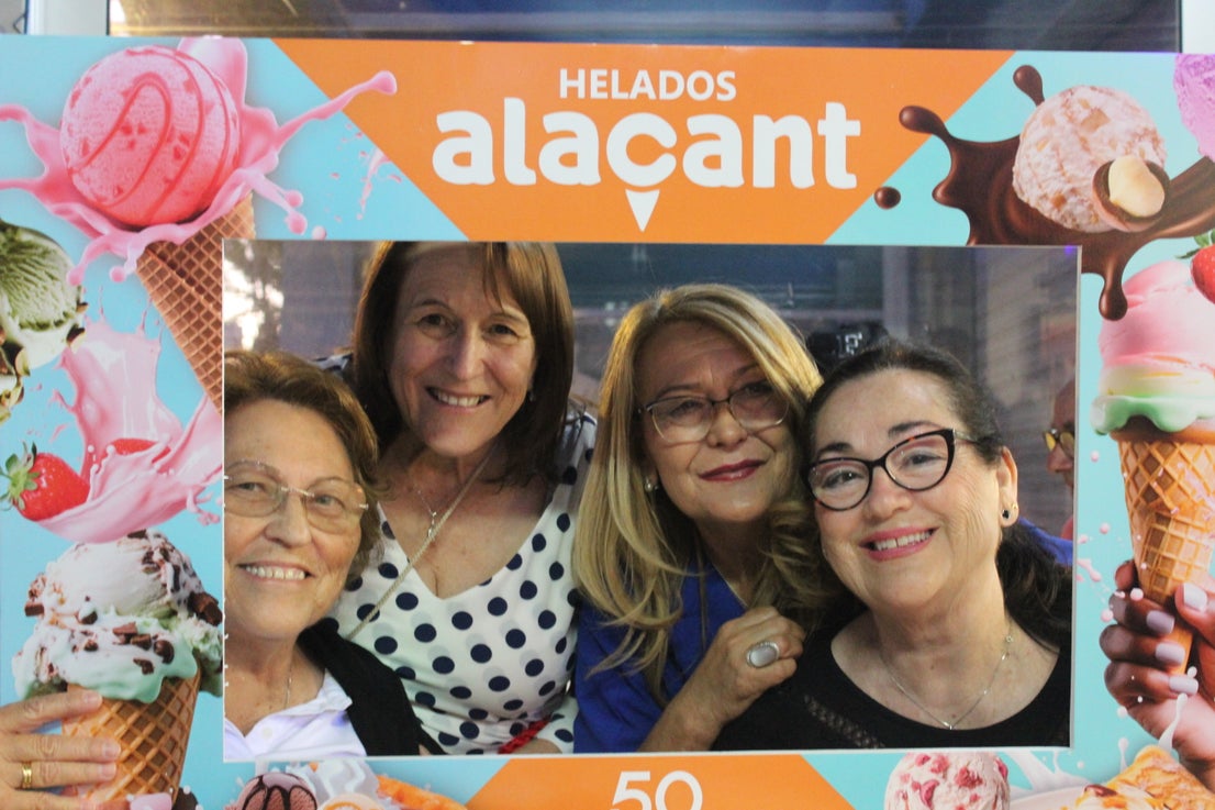 Así fue la celebración del 50 aniversario de la Heladería Alacant de Roquetas de Mar