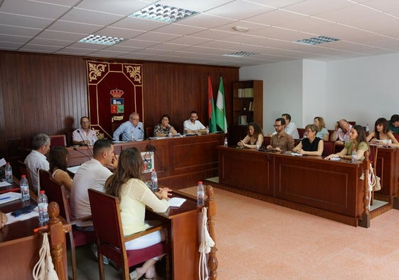 El pasado viernes 28 de junio se celebró el último Pleno Municipal en la localidad de Vícar.