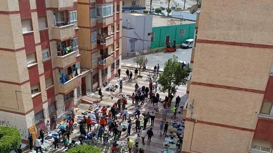 Agreden a un barrendero que limpiaba la calle en Las 200 Viviendas y acaba en urgencias