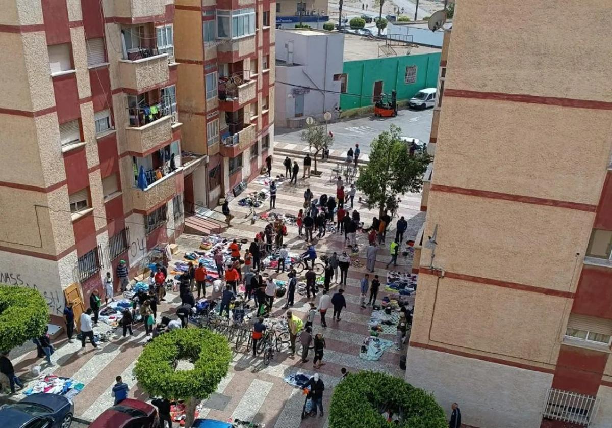 Agreden a un barrendero que limpiaba la calle en Las 200 Viviendas y acaba en urgencias