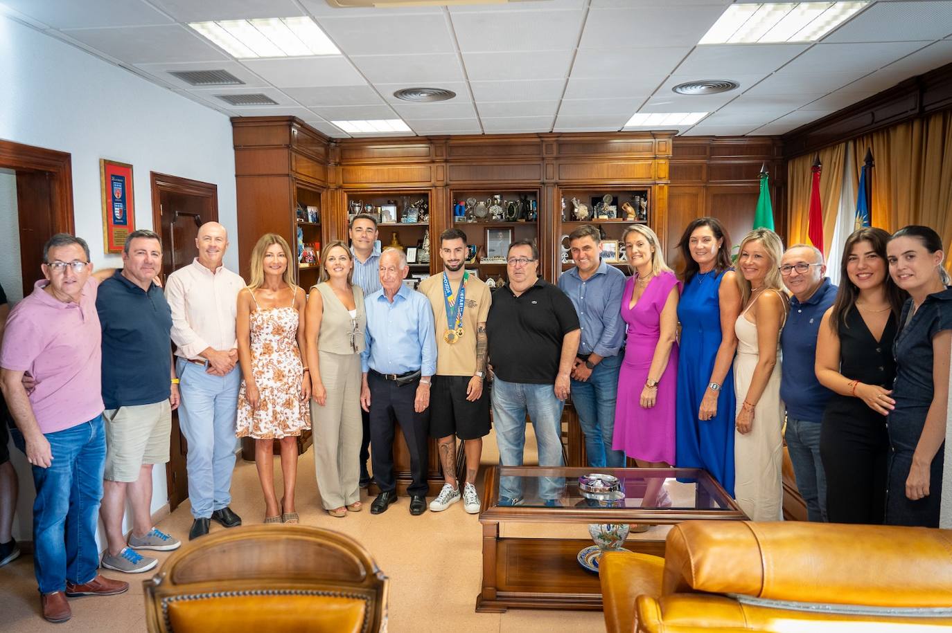 Fotos: Así han recibido a Álex Baena en Roquetas de Mar