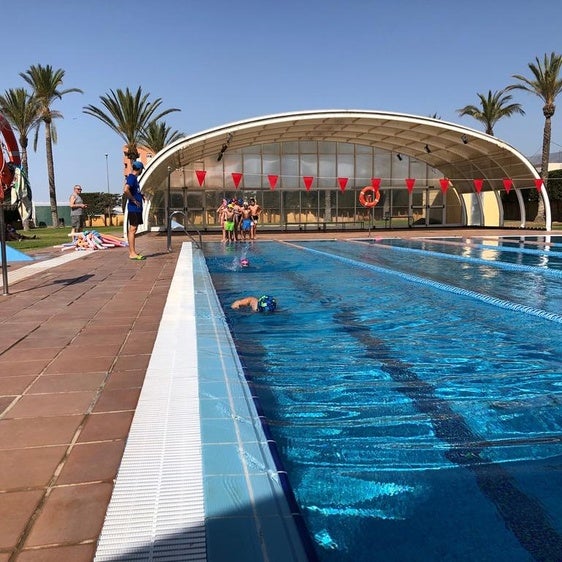 La Piscina Municipal de Vícar presenta la programación para el nuevo curso con varias novedades