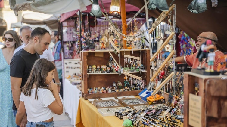 Roquetas celebra el tradicional Mercado Medieval con una gran exposición de productos