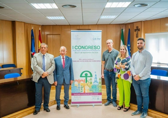 El acto de presentación se realizó en el Ayuntamiento de Roquetas de Mar.