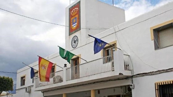 La Mojonera condena el presunto crimen machista y convoca un minuto en memoria de la víctima