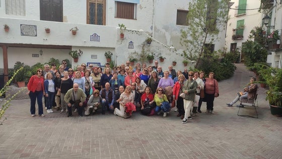 Vecinos de La Mojonera disfrutan de un viaje cultural por la Alpujarra