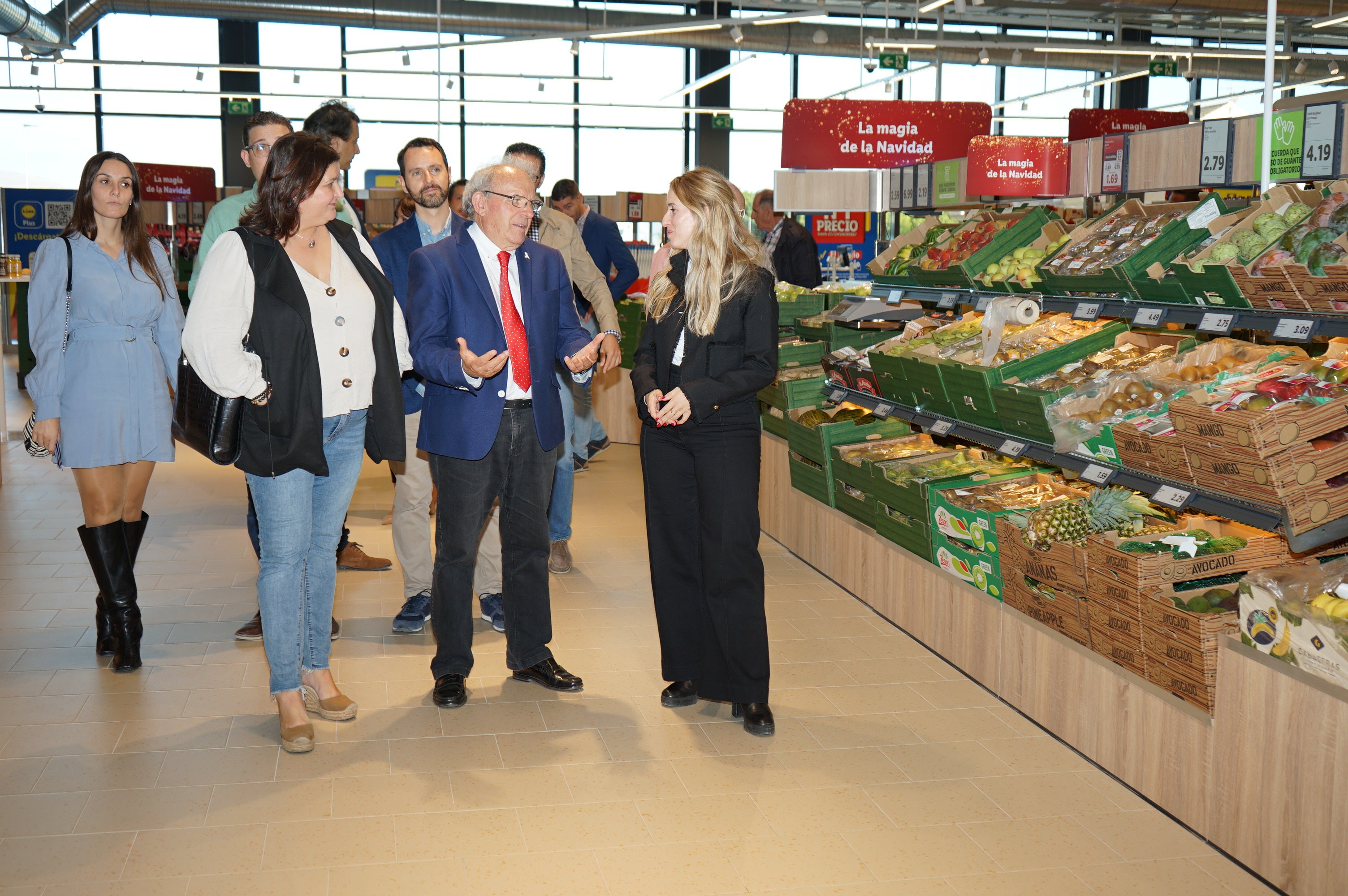 La inauguración del primer Lidl en Puebla de Vícar, en imágenes