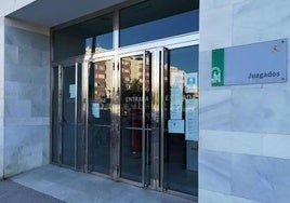 A juicio el acusado de atentar contra cuatro policías locales de Roquetas de Mar con una viga