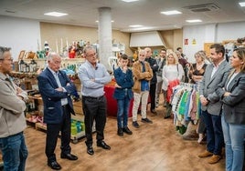 El alcalde y varios concejales del equipo de Gobierno estuvieron presentes en el acto.