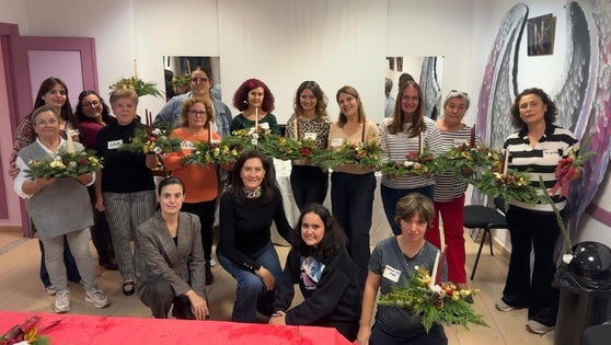 Roquetas organiza talleres creativos en el CMIM con motivo de la llegada de la Navidad
