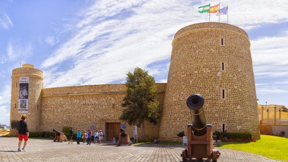 ¿Qué es un «municipio turístico de Andalucía»? ¿Por qué Roquetas o Almería no tienen esa declaración?