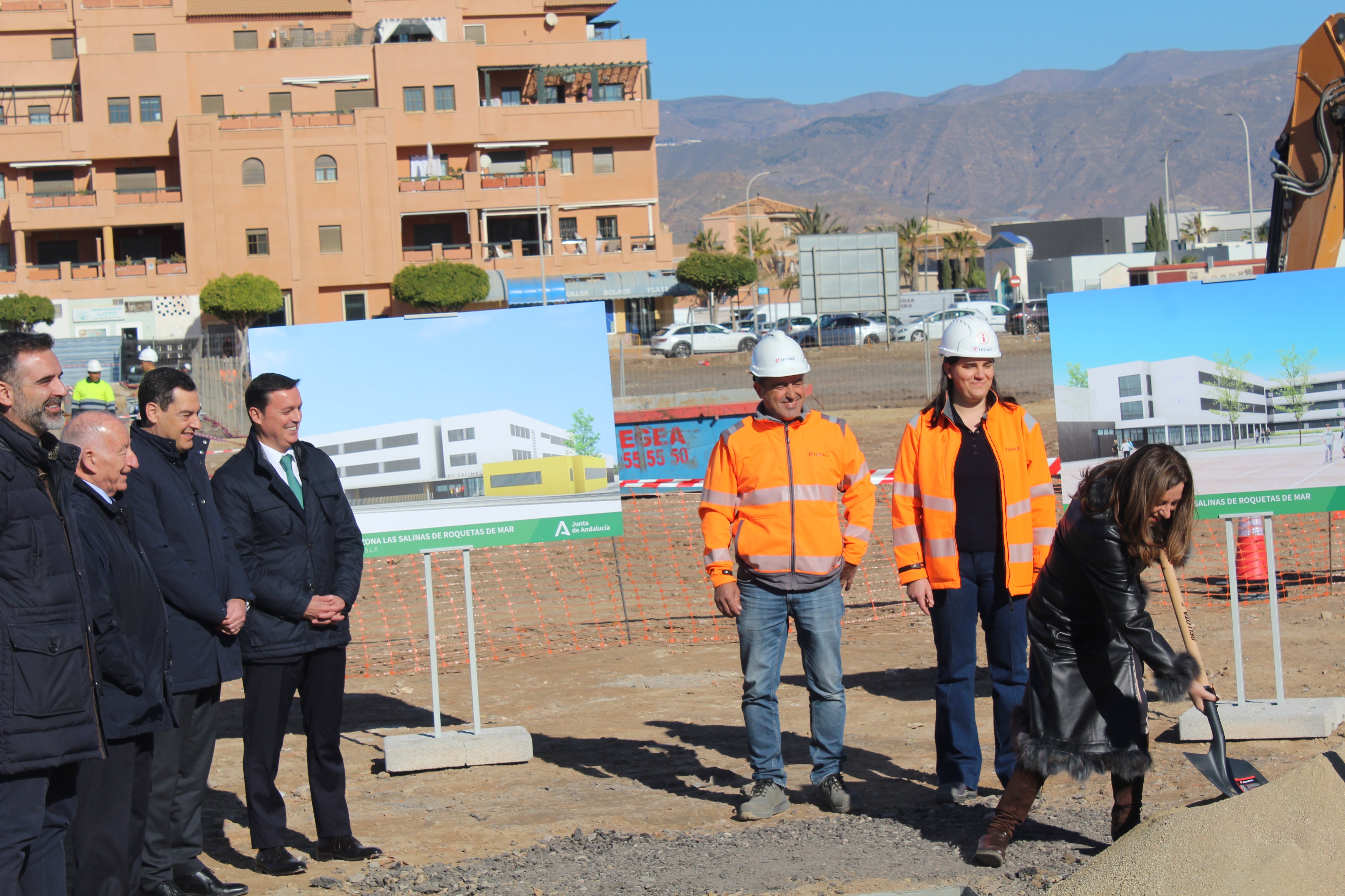 Moreno Bonilla coloca la primera piedra para el IES Las Salinas en Roquetas