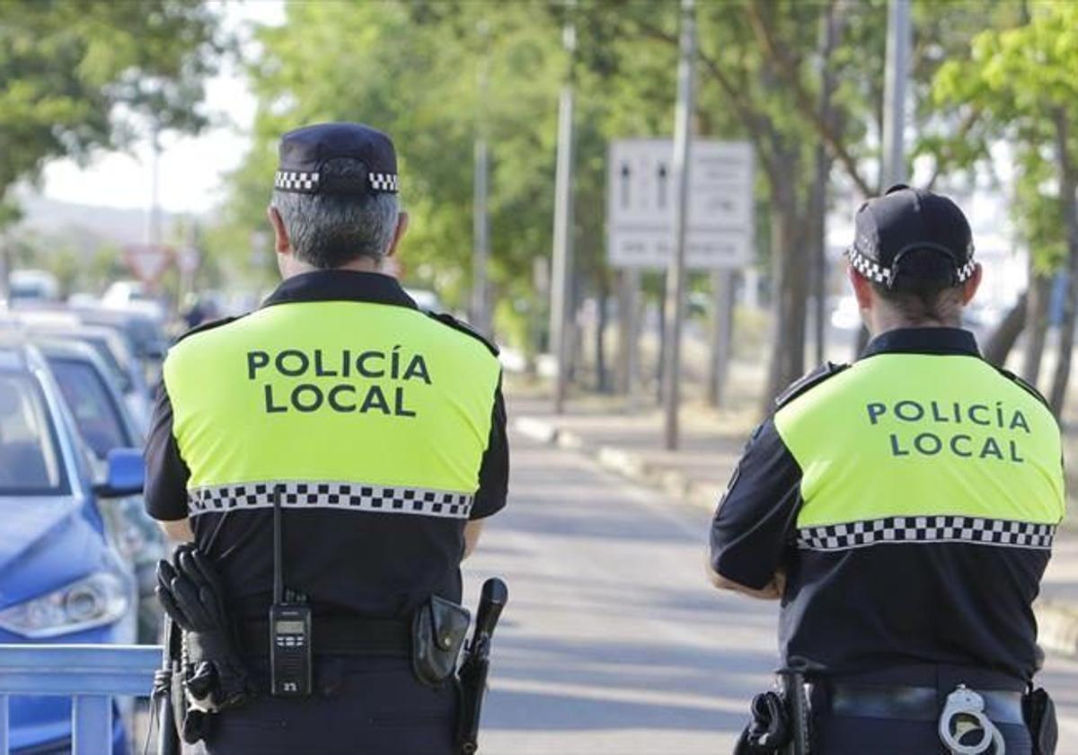 Vícar convoca tres nuevas plazas de agentes de Policía Local