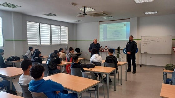 'Vícar ante las drogas' llega a más de 300 escolares