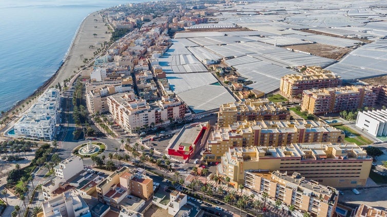 Roquetas saca a concurso la adquisición de un edificio que se destinará a dependencias municipales