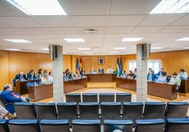 El Pleno celebrado en el Ayuntamiento de Roquetas de Mar.