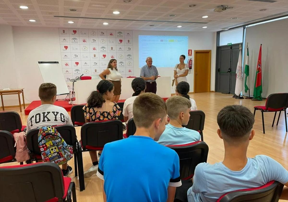 Vícar prepara una nueva edición del campamento digital para crear un uso seguro de internet