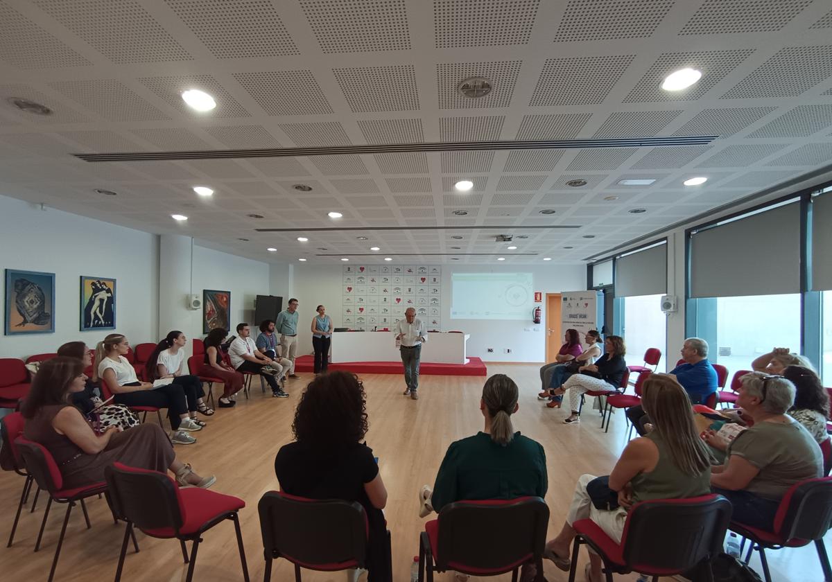 Vícar impulsa la I Mesa de Empleo y Formación del Plan Eracis+ en el municipio