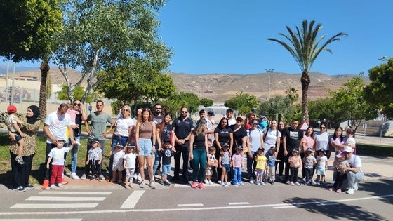 200 niños realizan una jornada llena de aprendizaje en Vícar