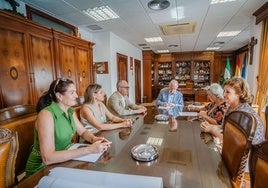 Roquetas apoya las labores de las asociaciones en el municipio.