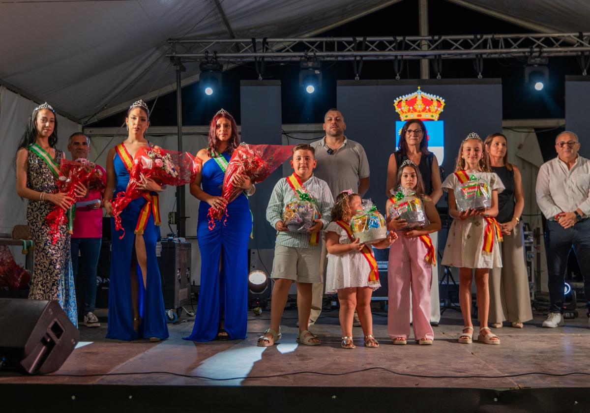 Coronación de Reinas y Reyes de las Fiestas Patronales de la barriada de Las 200 Viviendas.