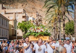 La procesión de la Virgen del Carmen es una de las grandes citas de las Fiestas Patronales de Aguadulce.
