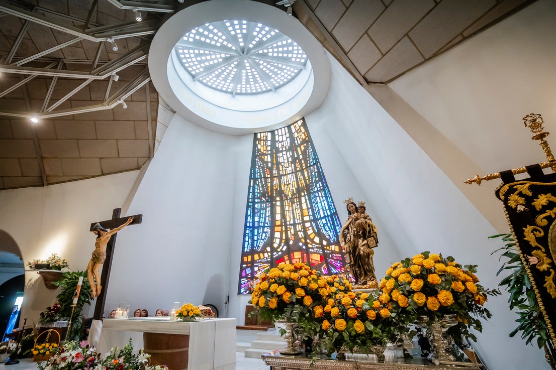 La Virgen del Carmen pasea por Aguadulce