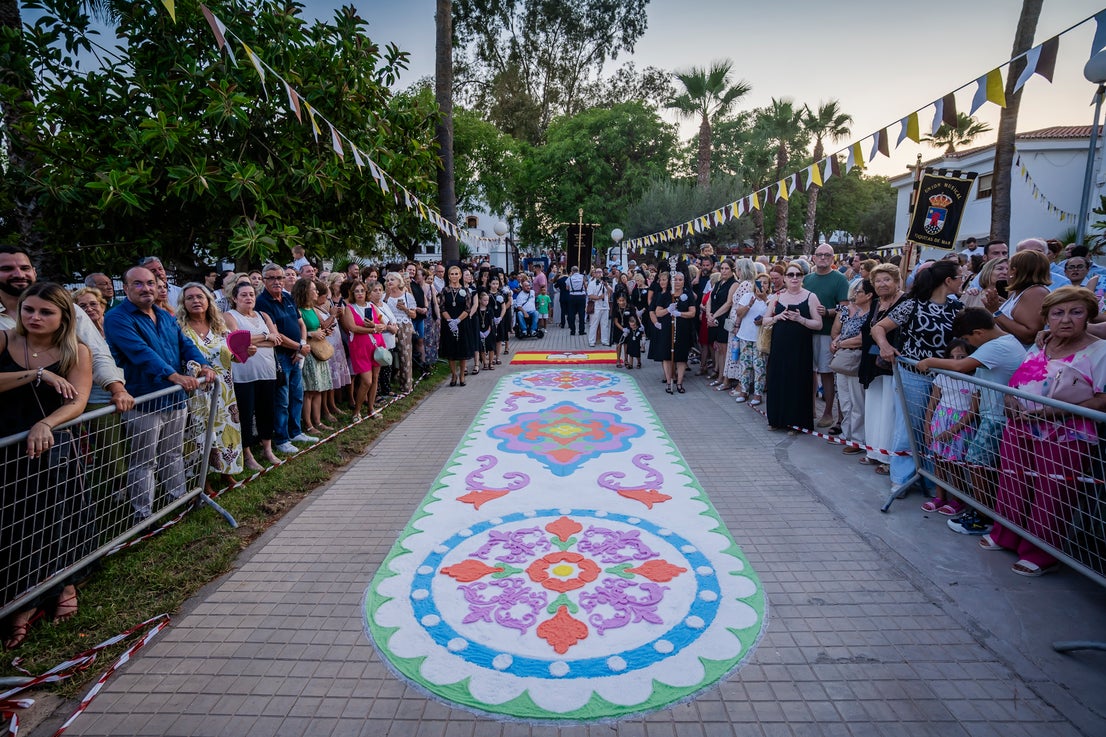 La Virgen del Carmen pasea por Aguadulce
