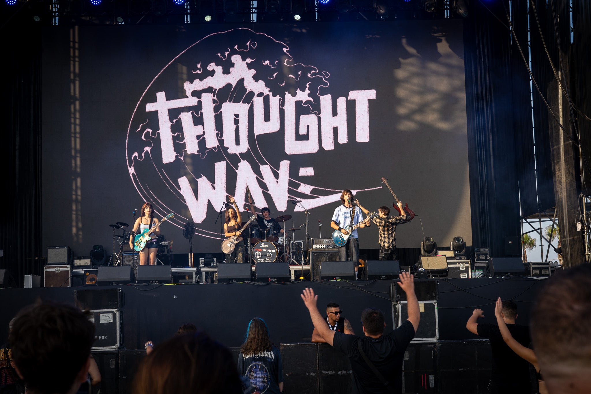 El rock local brilla con fuerza en el I Rocketas Playa