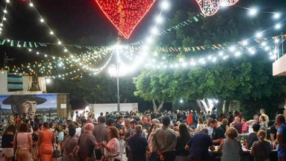 La Envía celebra sus fiestas con música, juegos, fiesta de la espuma y colores