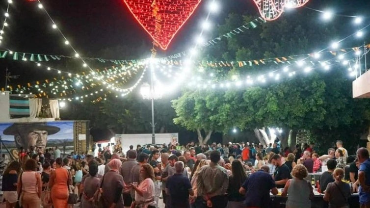 La Envía celebra sus fiestas con música, juegos, fiesta de la espuma y colores