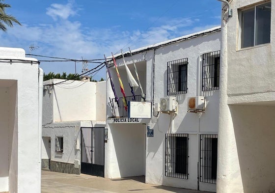 Policía Local del municipio.