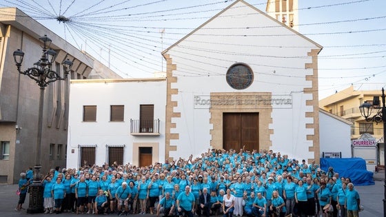 Roquetas se prepara para la tradicional procesión de la Virgen del Rosario por el municipio