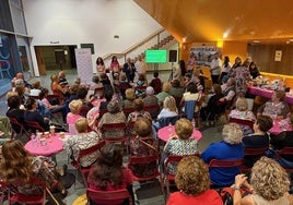 Vícar coinciencia acerca del cáncer en un coloquio en el Auditorio