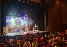 Los estudiantes de Vícar aprenden rock desde la escuela