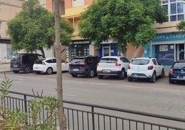 Aparcamientos en el municipio vicario.