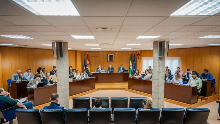 Roquetas aprueba el presupuesto del 2026 con críticas por «falta de ideas»