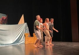 Un momento del espectáculo teatral en Vícar.