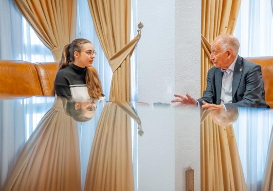 Un momento de la reunión en el Ayuntamiento de Roquetas de Mar.