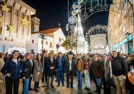El encendido navideño se realizaba hace unos días en la Plaza de Constitución de Roquetas.